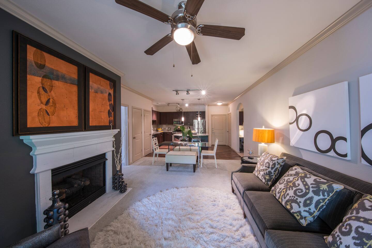 , an Airbnb-friendly apartment in Alexandria, VA