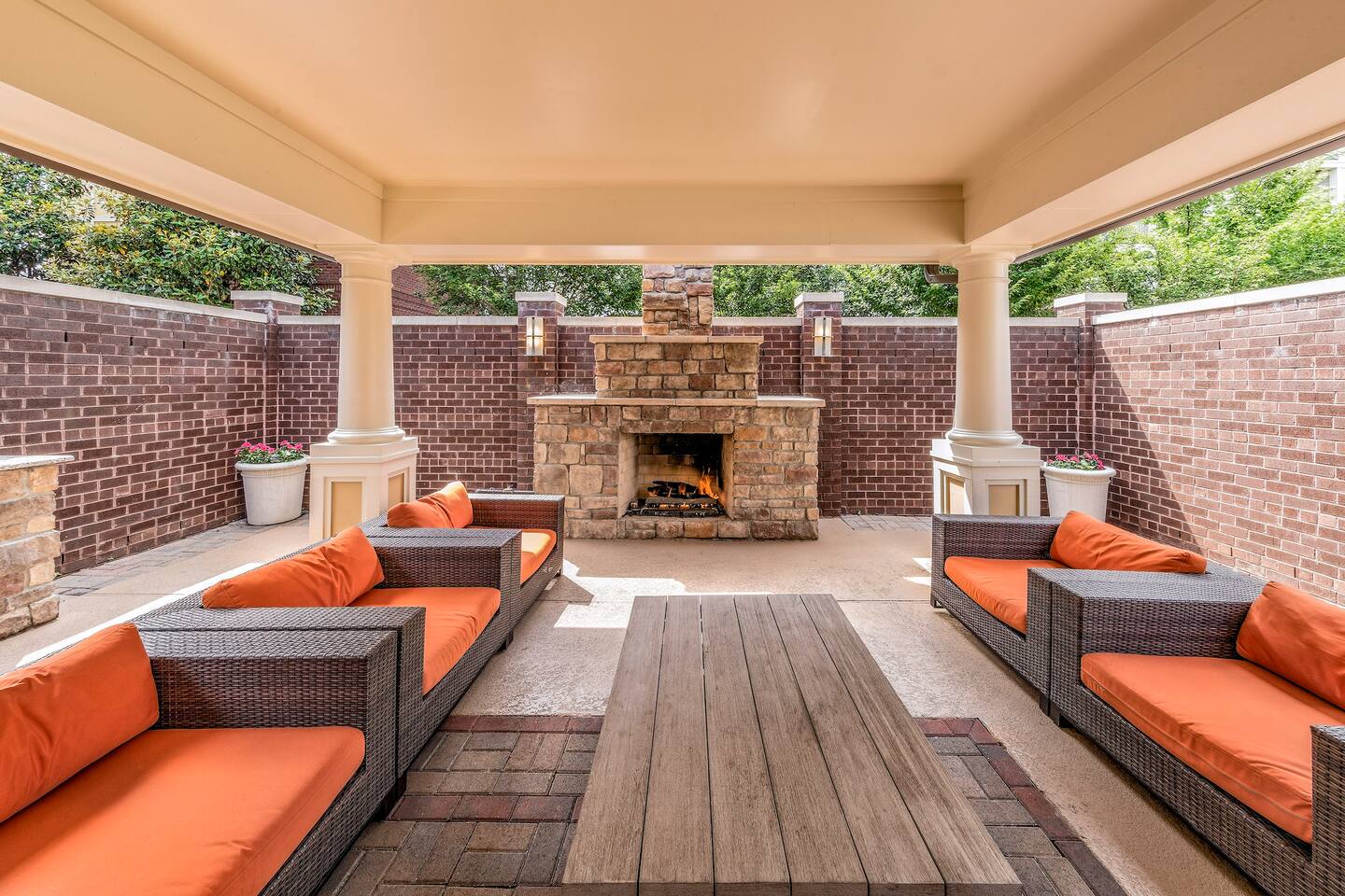, an Airbnb-friendly apartment in Alexandria, VA