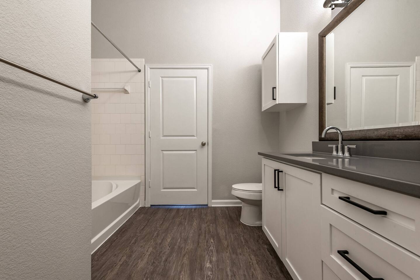 , an Airbnb-friendly apartment in Alexandria, VA