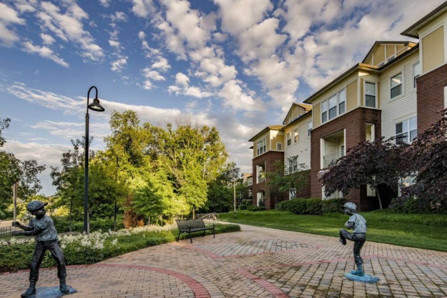 , an Airbnb-friendly apartment in Alexandria, VA