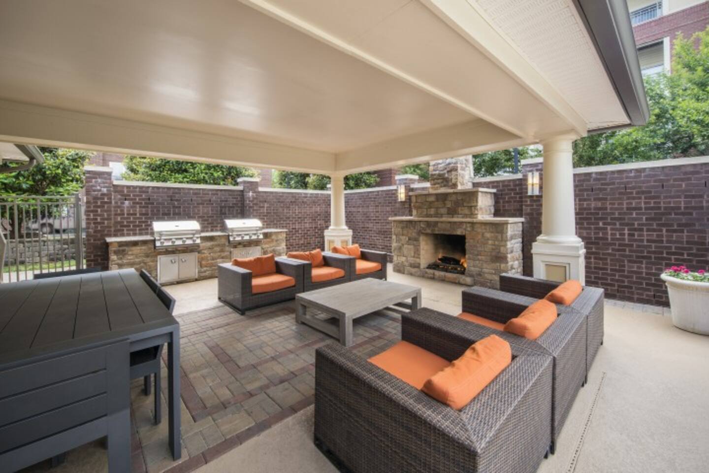 , an Airbnb-friendly apartment in Alexandria, VA