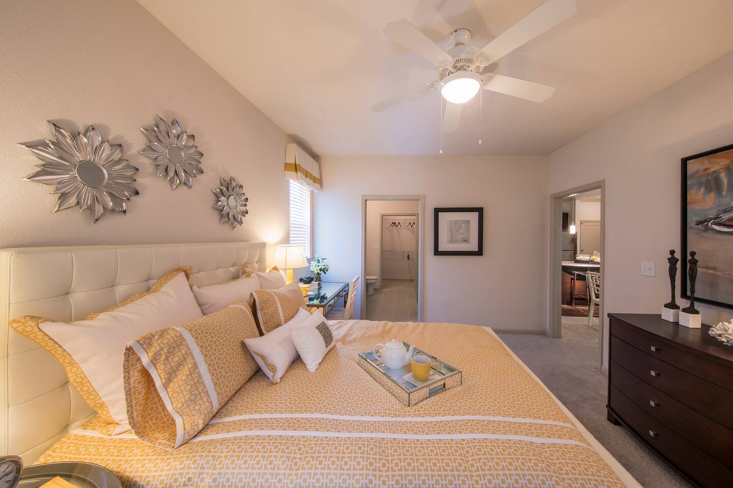 , an Airbnb-friendly apartment in Alexandria, VA