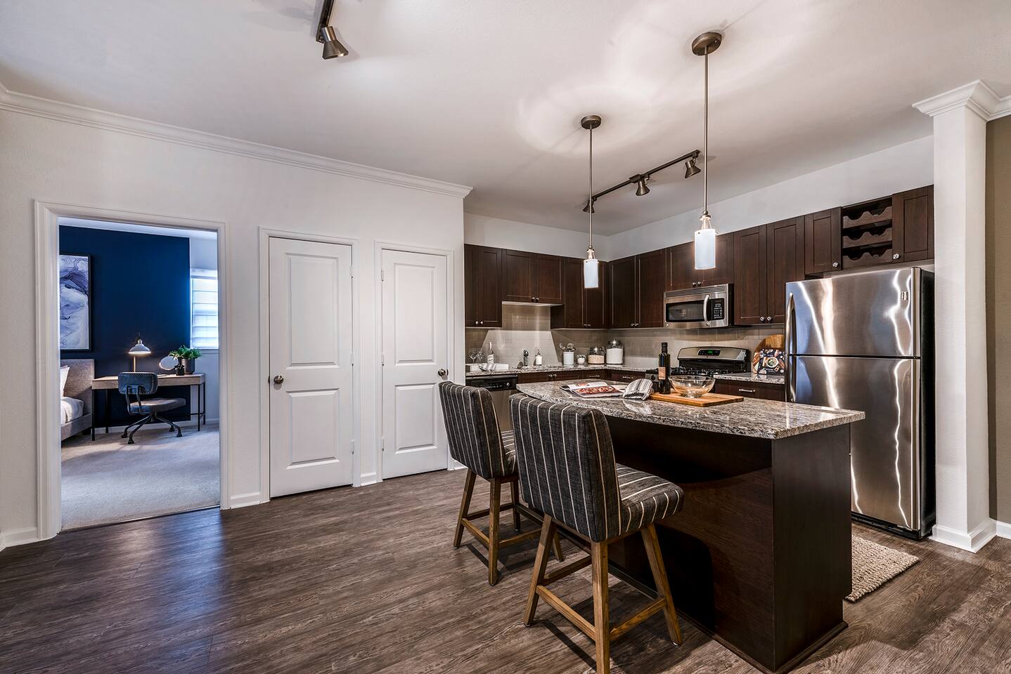 , an Airbnb-friendly apartment in Alexandria, VA