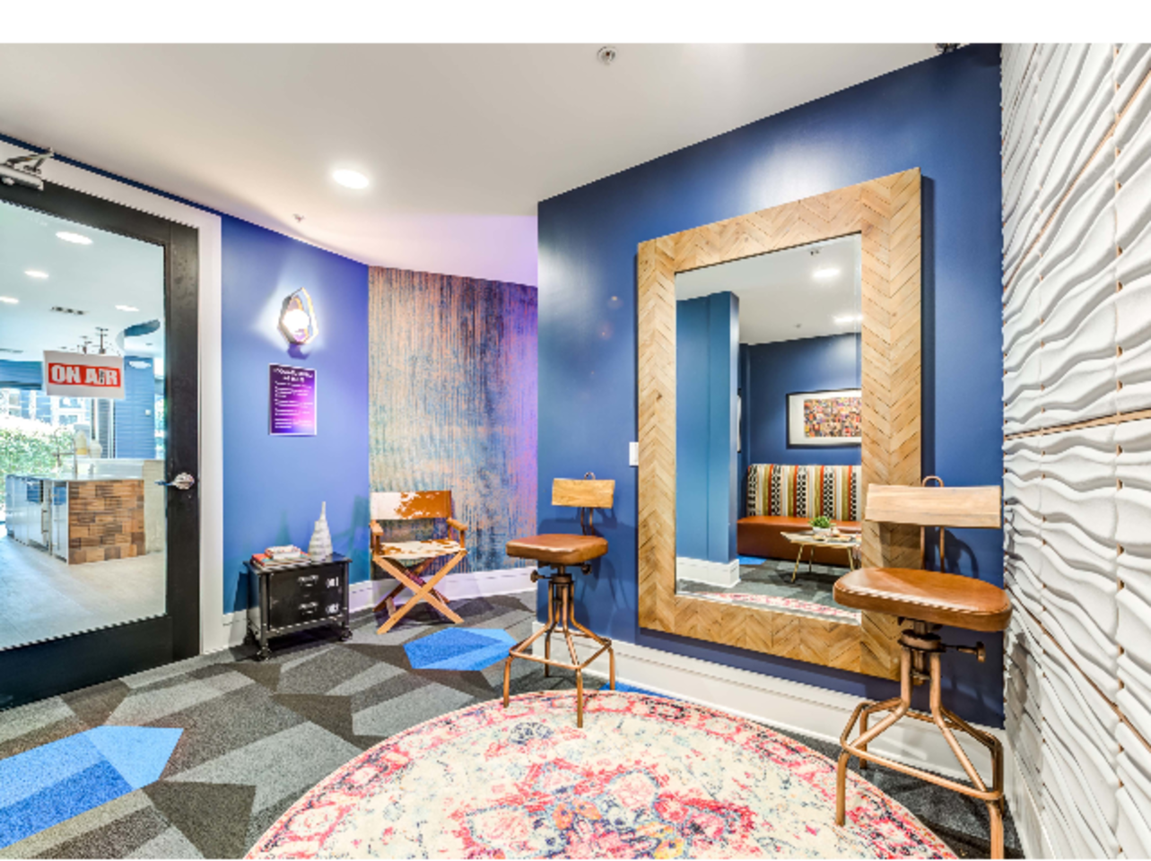 , an Airbnb-friendly apartment in North Hollywood, CA