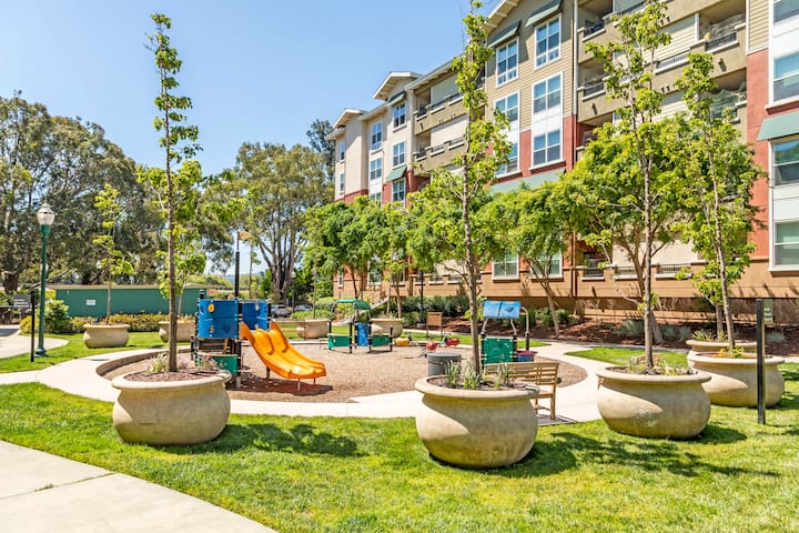 RGVtYW5kUGljdHVyZToxOTQzMTA0NDM4