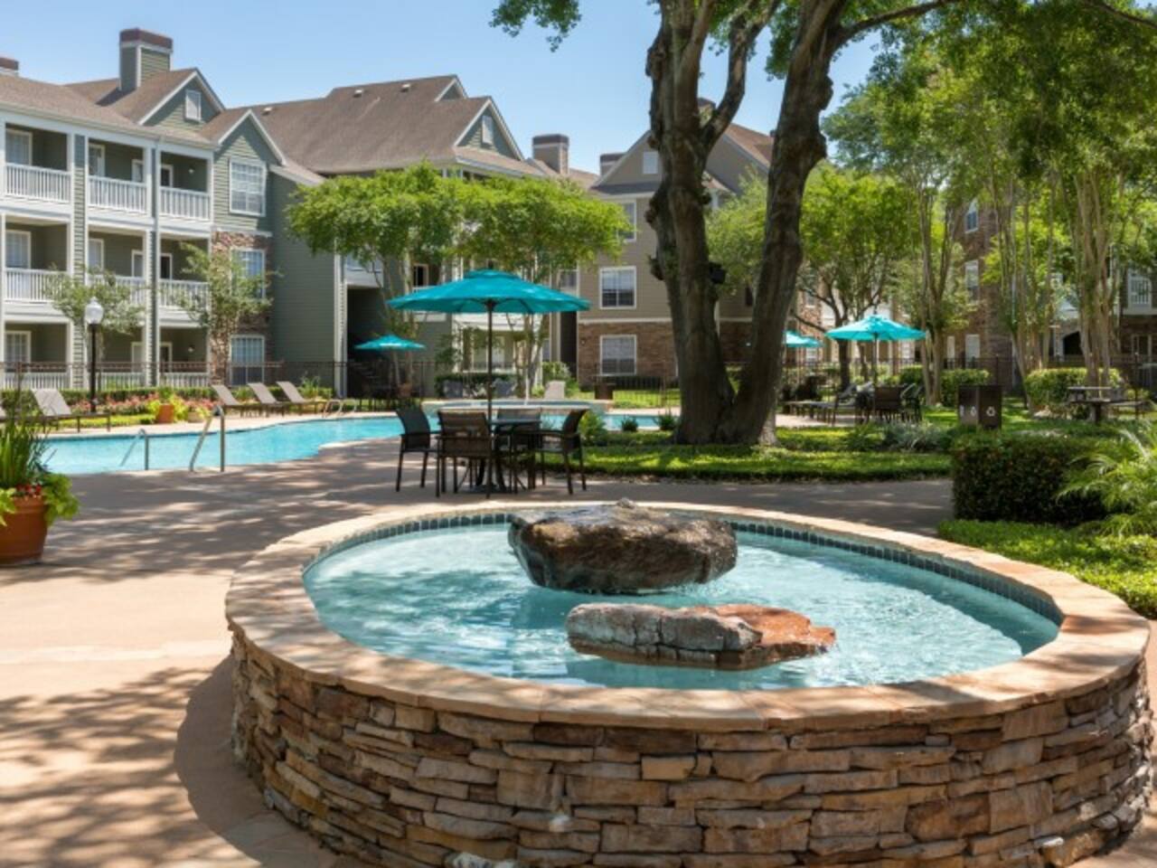 , an Airbnb-friendly apartment in Houston, TX