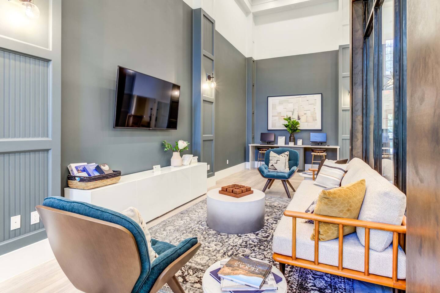 , an Airbnb-friendly apartment in Houston, TX