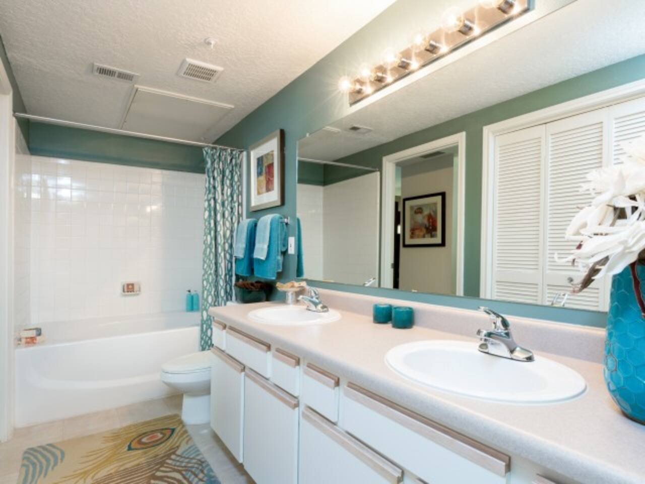 , an Airbnb-friendly apartment in Houston, TX