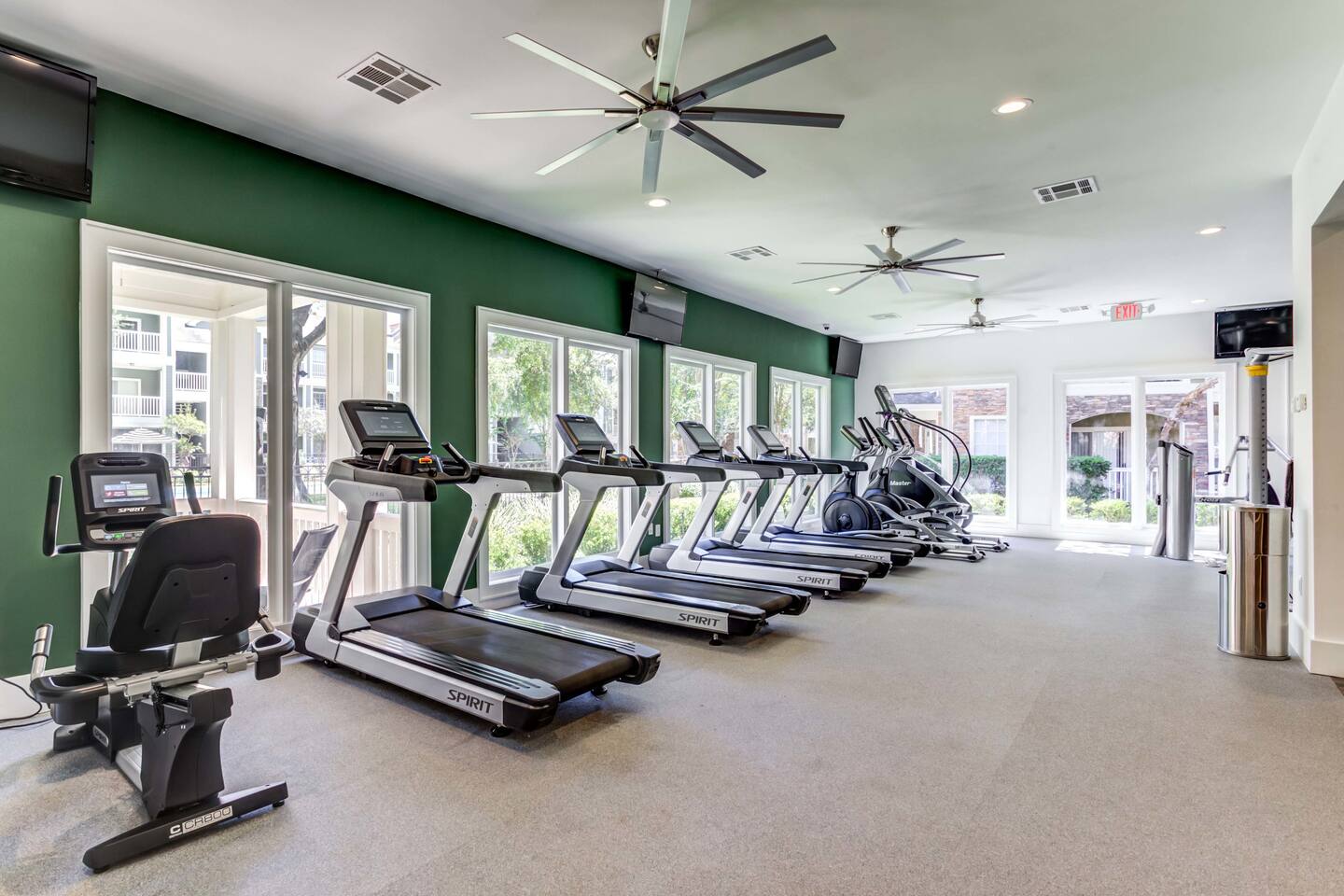 , an Airbnb-friendly apartment in Houston, TX