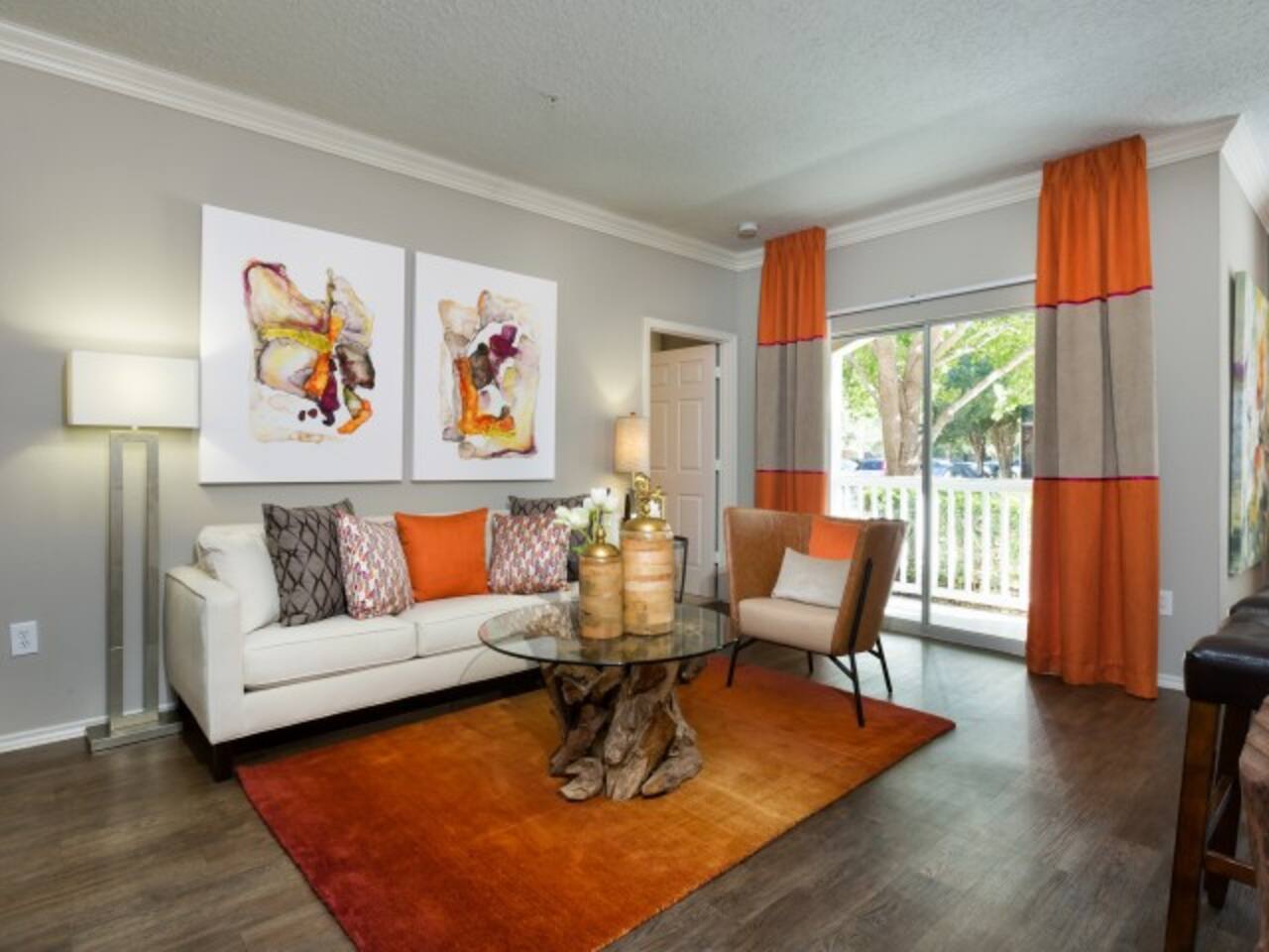 , an Airbnb-friendly apartment in Houston, TX