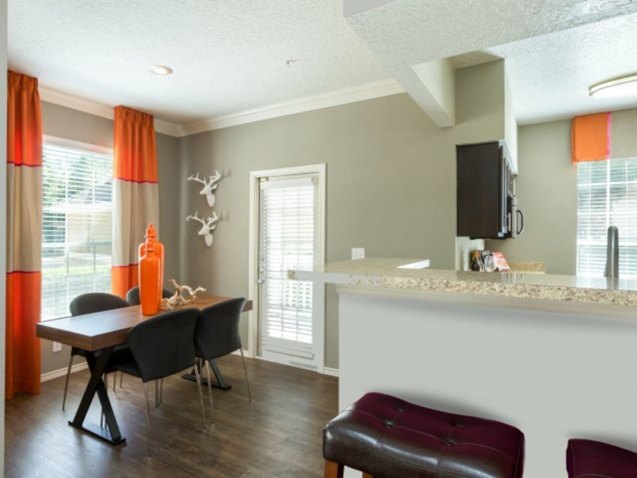, an Airbnb-friendly apartment in Houston, TX