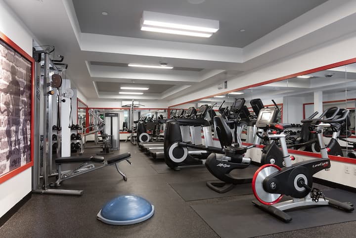 RGVtYW5kUGljdHVyZToxOTQzMTU3Mzg4