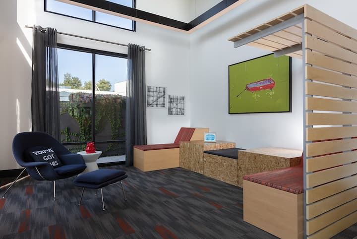 RGVtYW5kUGljdHVyZToxOTQzMTU3Mzc1