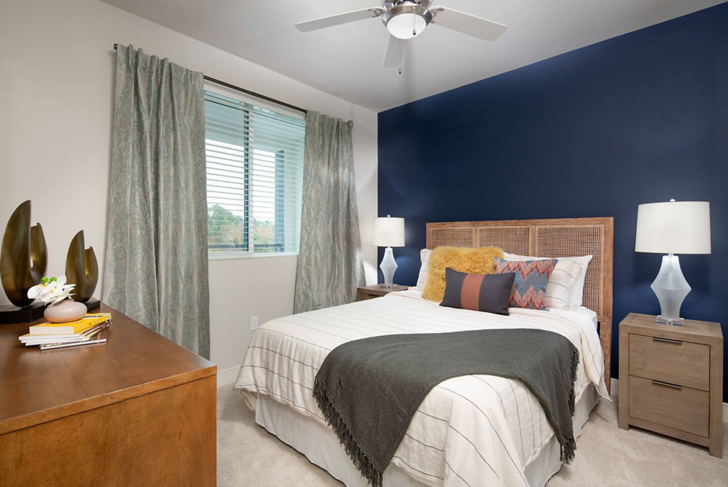 , an Airbnb-friendly apartment in Los Angeles, CA