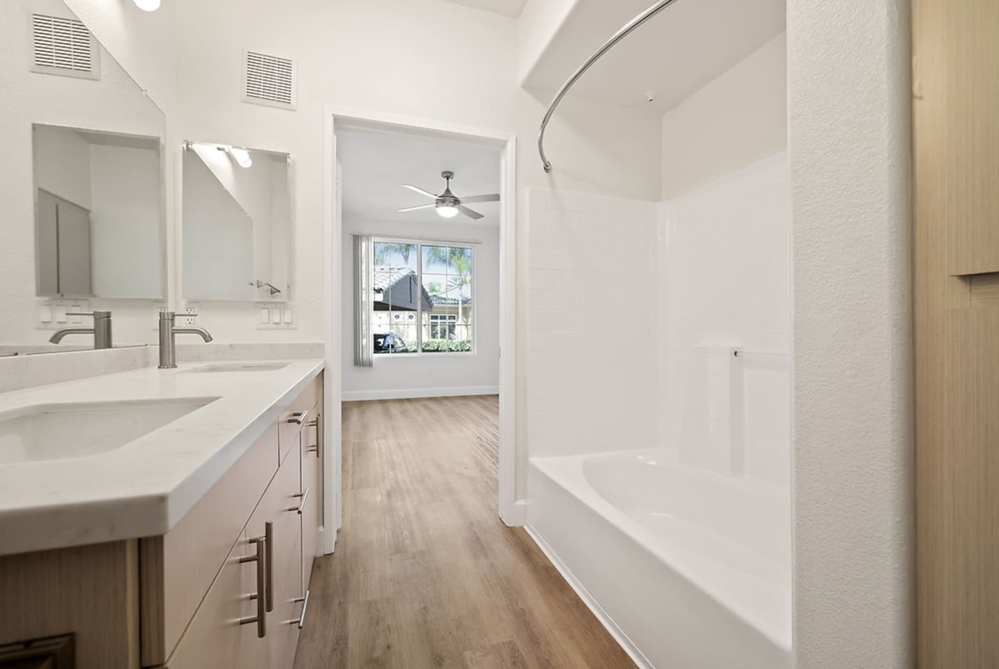 , an Airbnb-friendly apartment in San Diego, CA