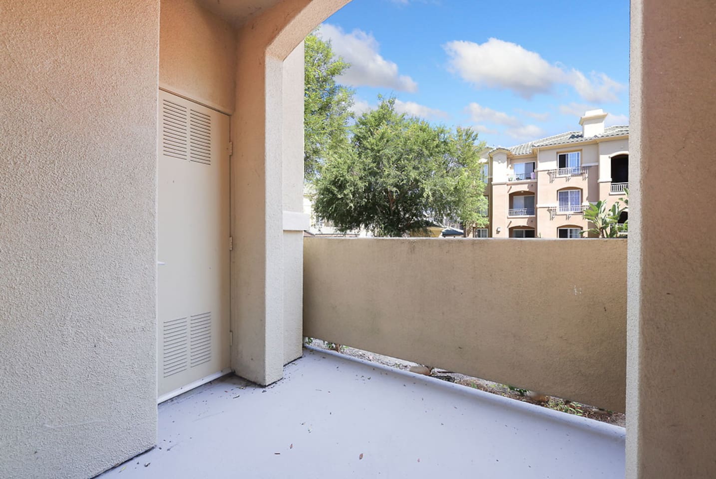 , an Airbnb-friendly apartment in San Diego, CA