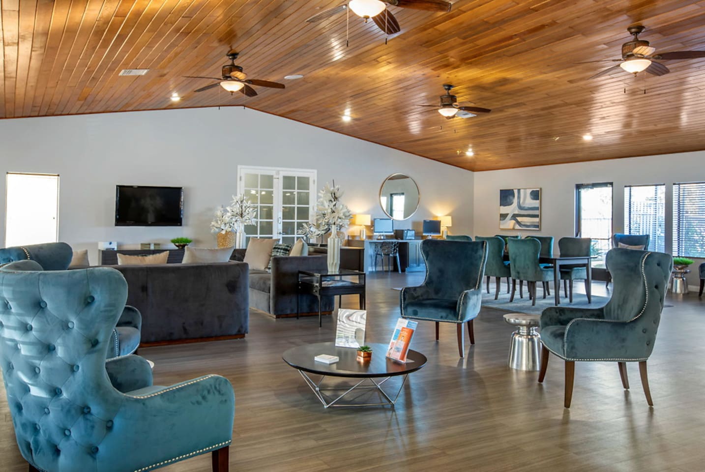 , an Airbnb-friendly apartment in San Diego, CA