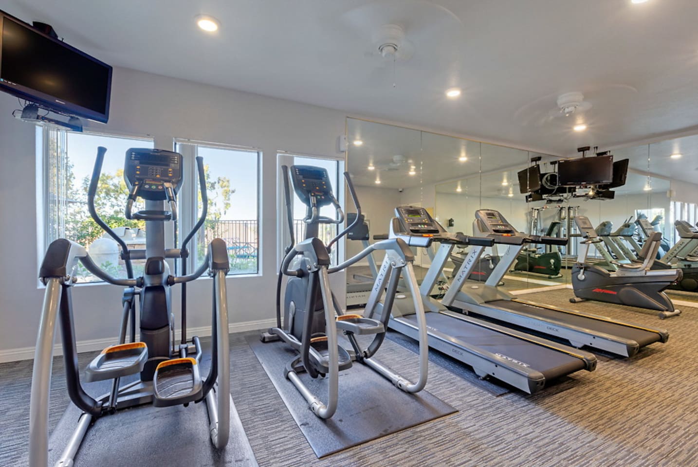 , an Airbnb-friendly apartment in San Diego, CA