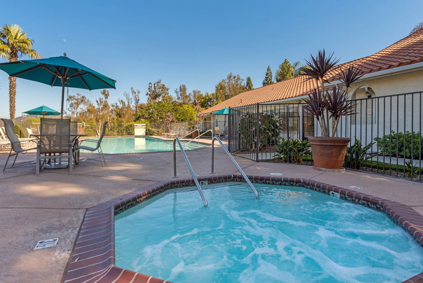 , an Airbnb-friendly apartment in San Diego, CA