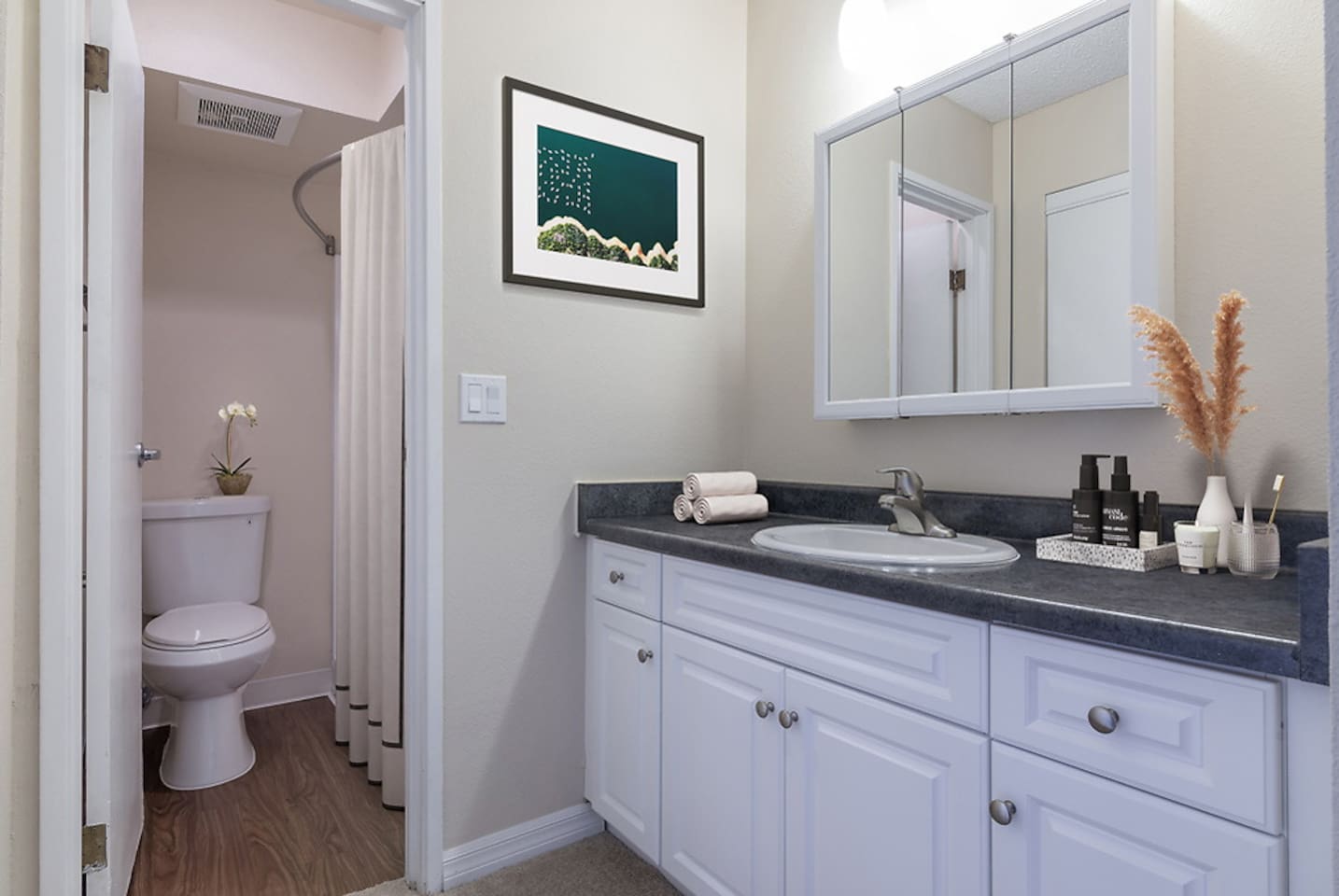 , an Airbnb-friendly apartment in San Diego, CA