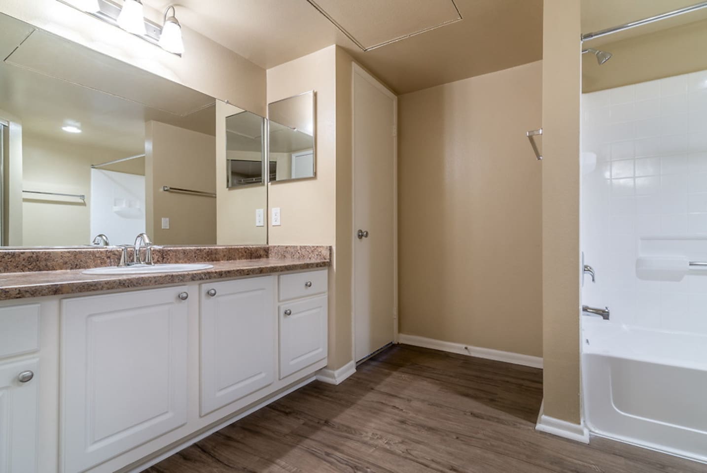 , an Airbnb-friendly apartment in San Diego, CA