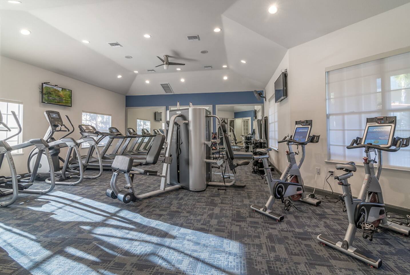 , an Airbnb-friendly apartment in San Diego, CA