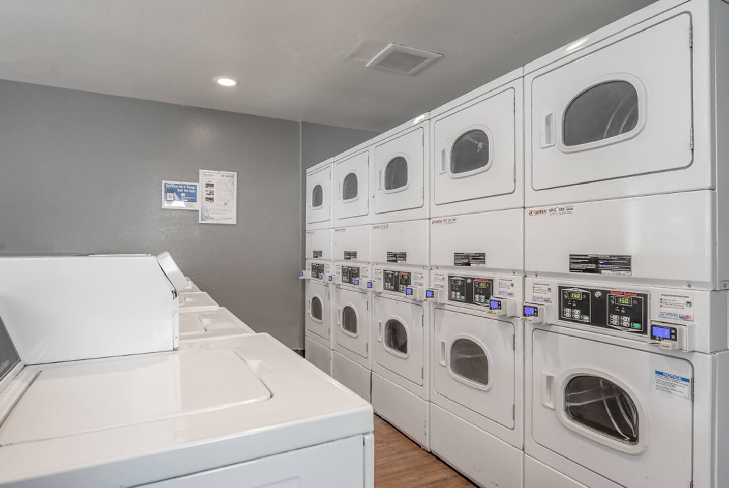 Alternate view of Esplanade, an Airbnb-friendly apartment in San Diego, CA