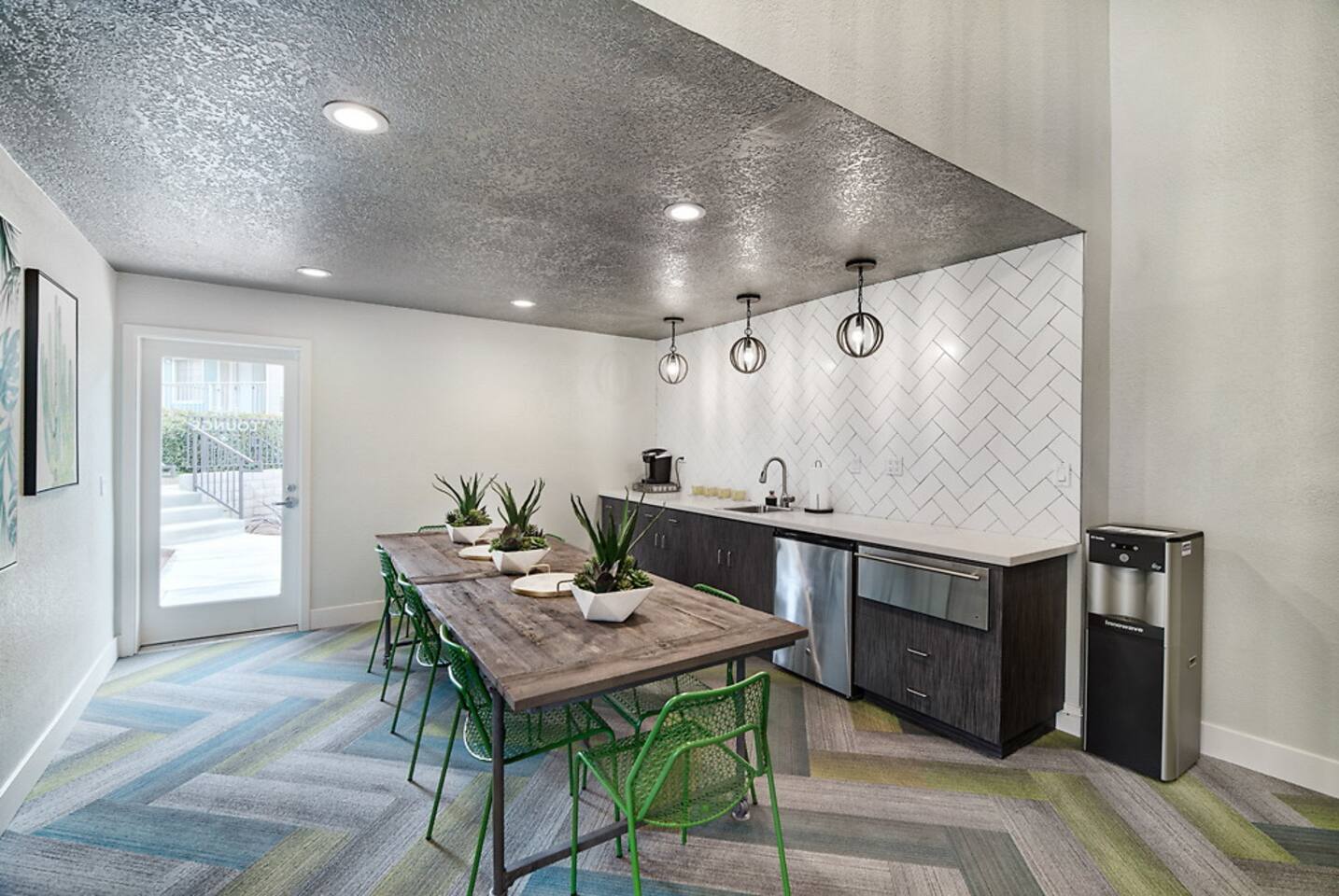 , an Airbnb-friendly apartment in San Diego, CA