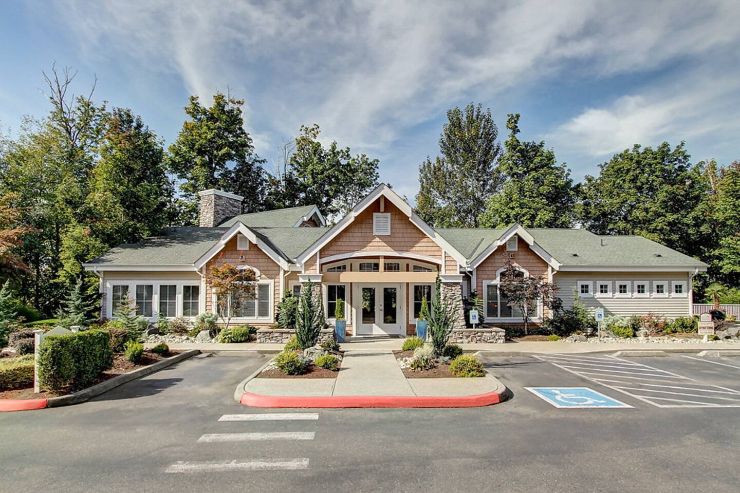 , an Airbnb-friendly apartment in Renton, WA