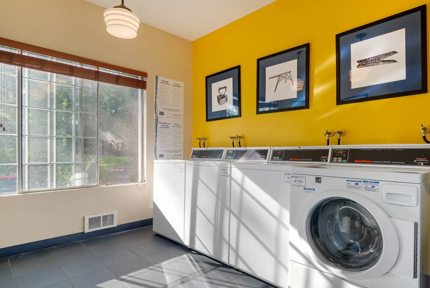 , an Airbnb-friendly apartment in Bothell, WA