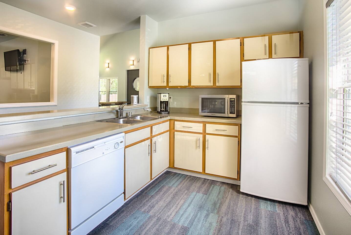 , an Airbnb-friendly apartment in Bothell, WA