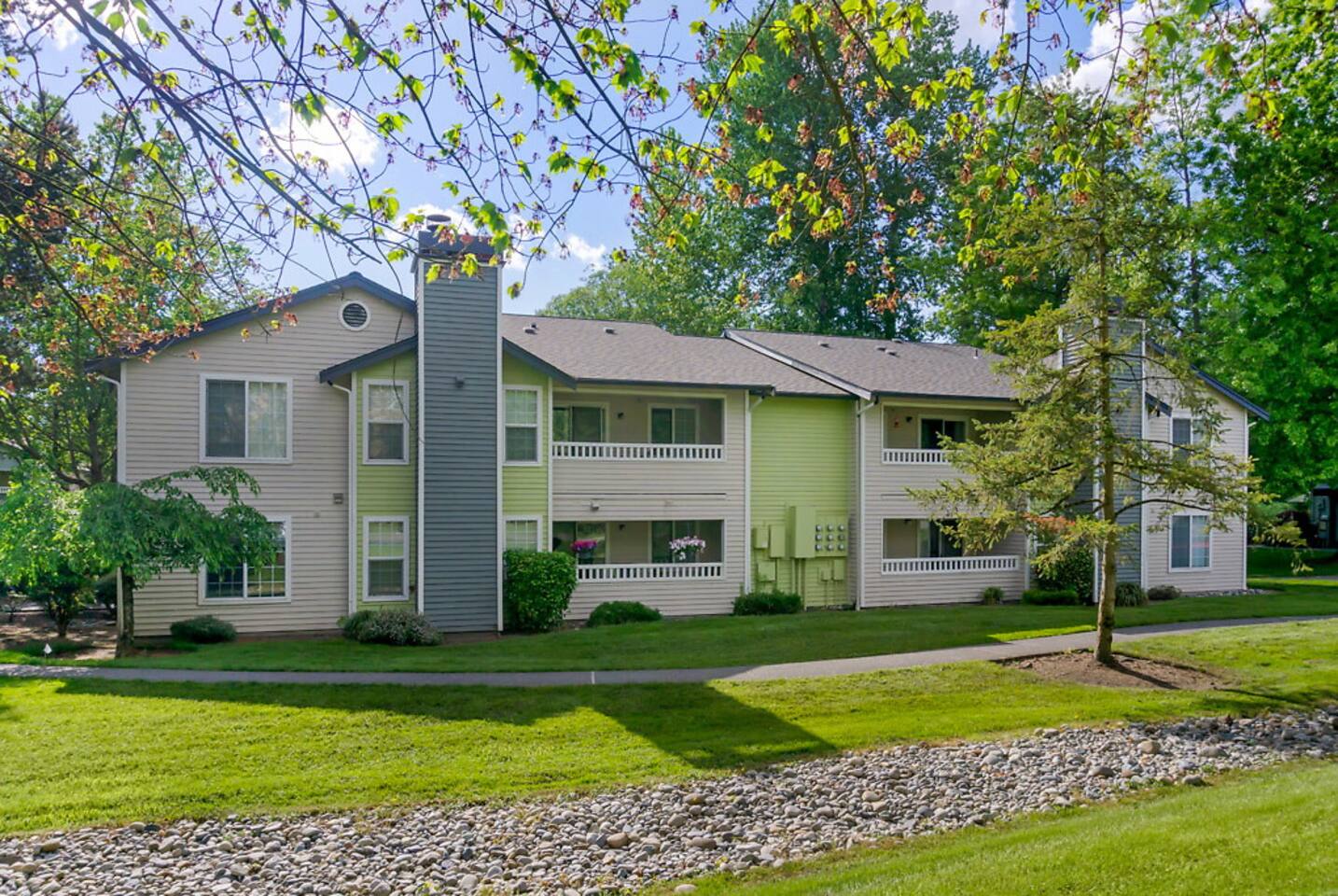 , an Airbnb-friendly apartment in Bothell, WA