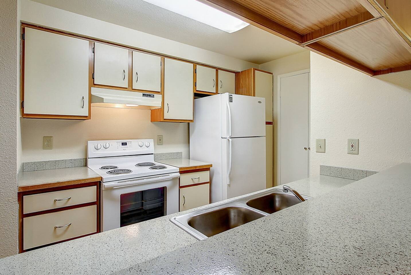 , an Airbnb-friendly apartment in Bothell, WA