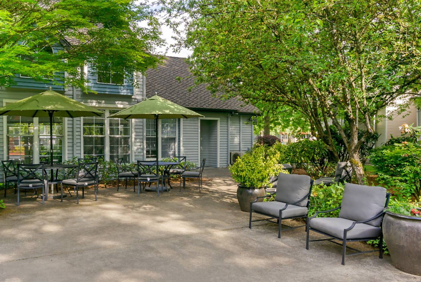 , an Airbnb-friendly apartment in Bothell, WA