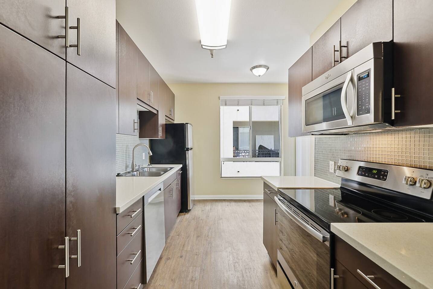 , an Airbnb-friendly apartment in Marina del Rey, CA