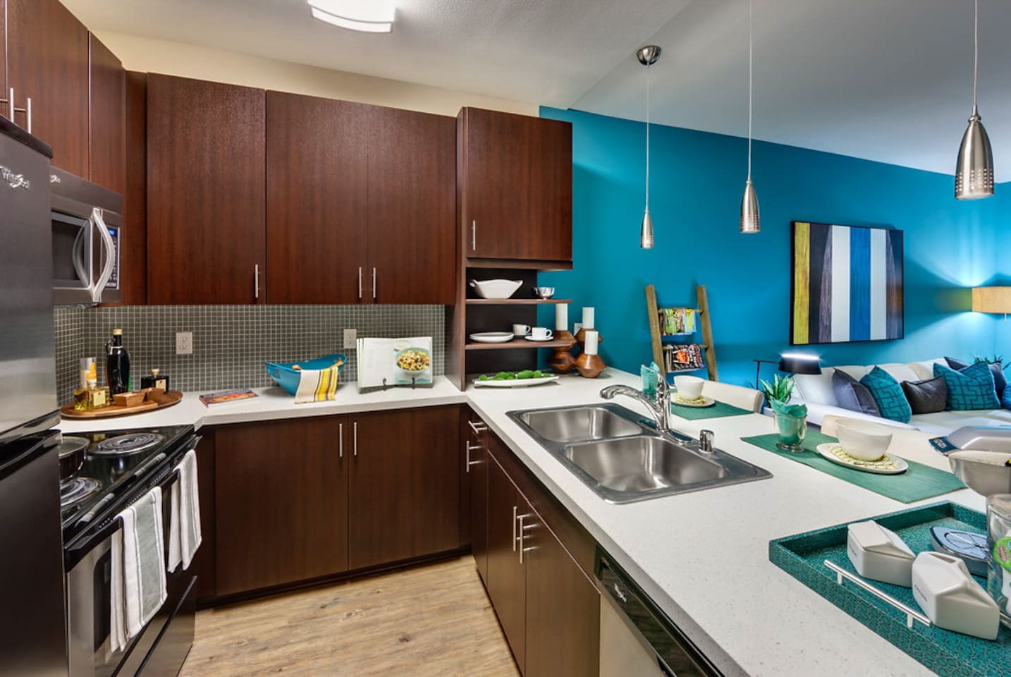 , an Airbnb-friendly apartment in Marina del Rey, CA