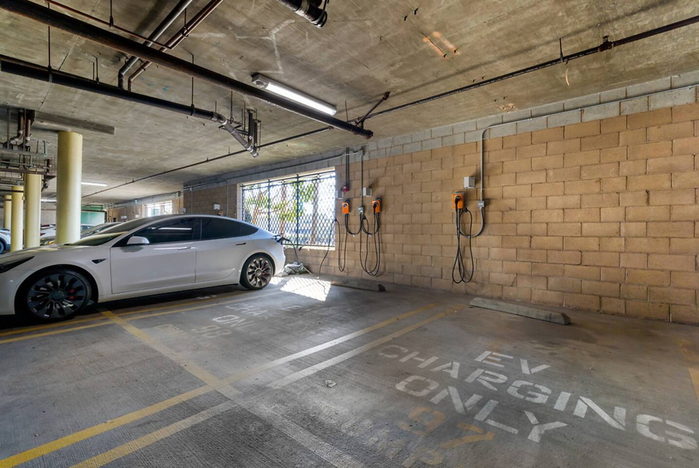 , an Airbnb-friendly apartment in Marina del Rey, CA