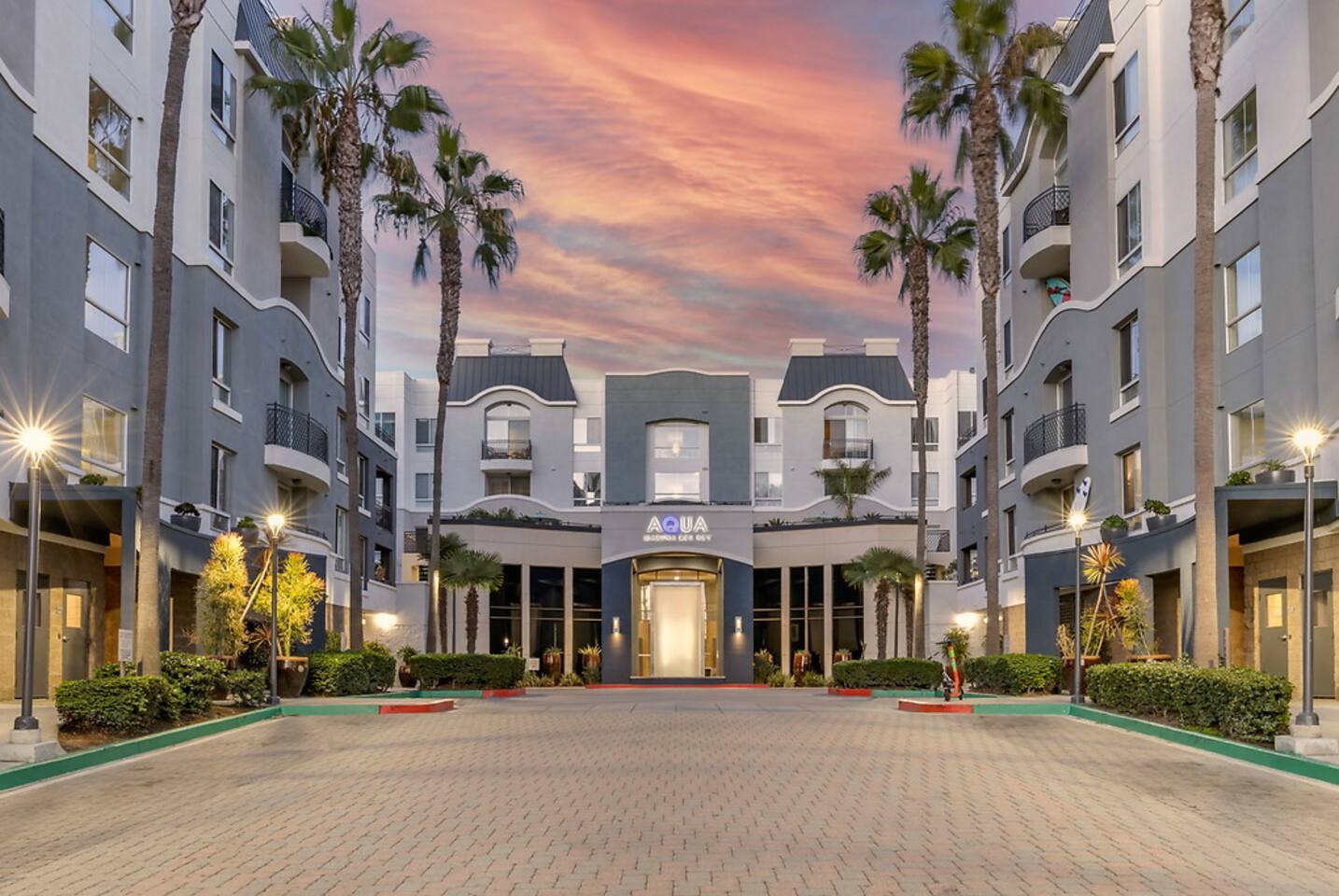 , an Airbnb-friendly apartment in Marina del Rey, CA