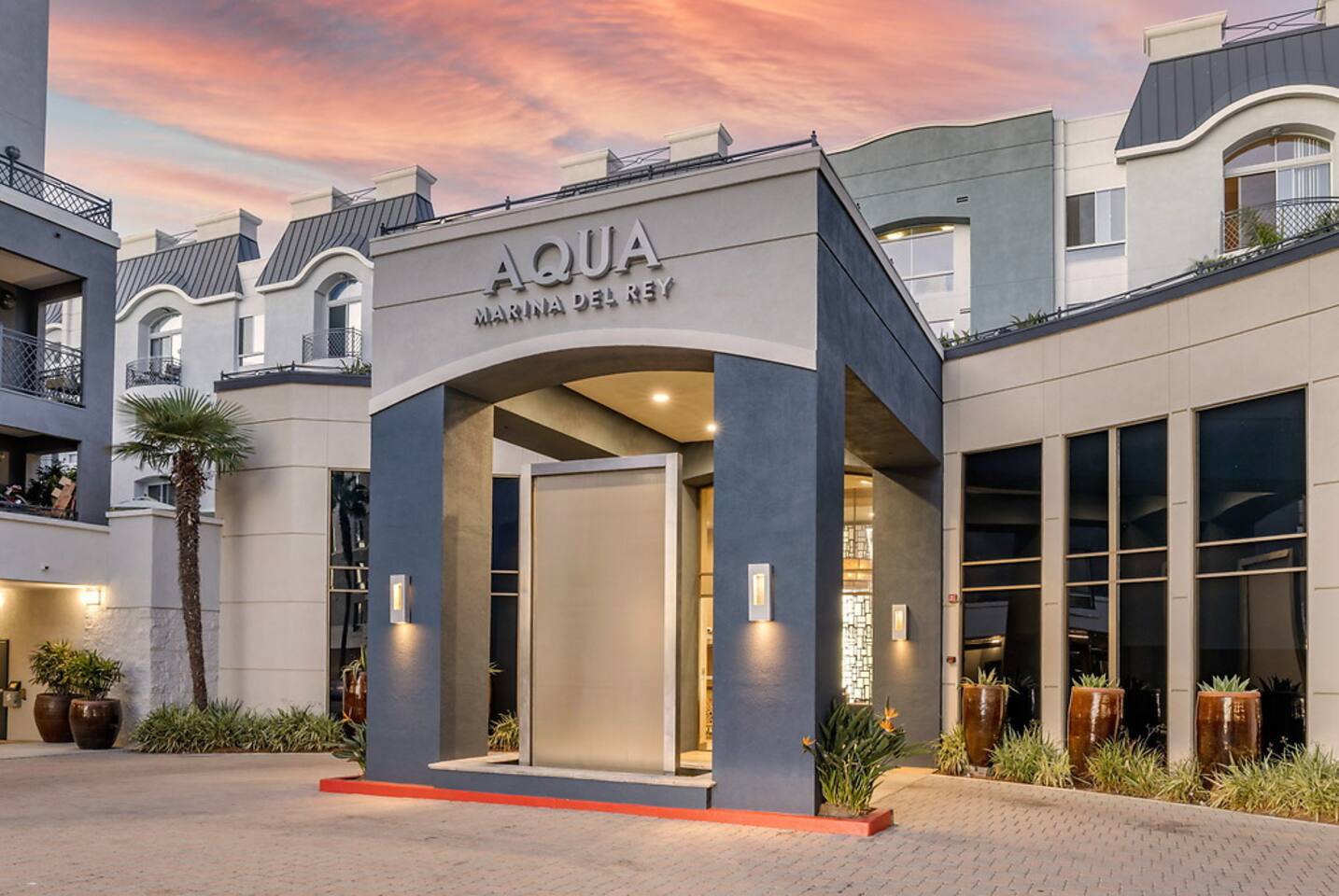 , an Airbnb-friendly apartment in Marina del Rey, CA