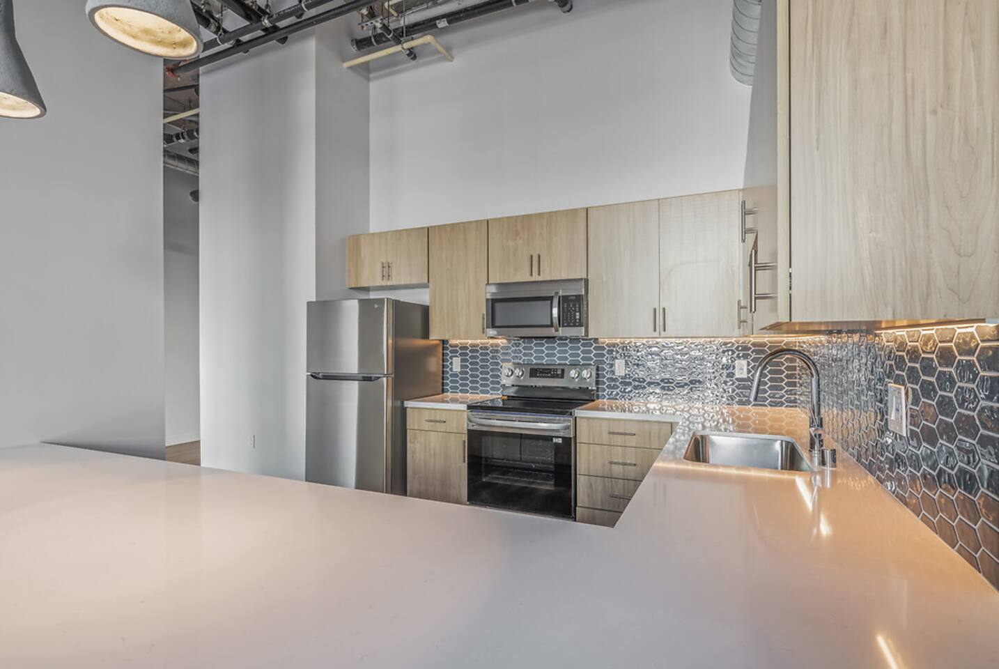 , an Airbnb-friendly apartment in Los Angeles, CA
