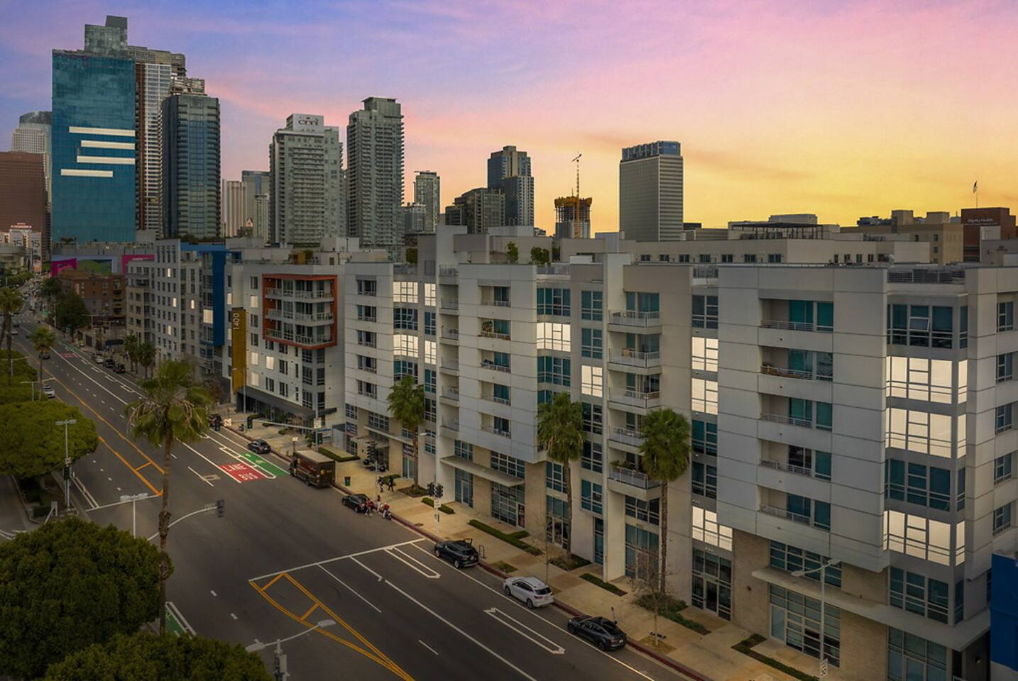 , an Airbnb-friendly apartment in Los Angeles, CA