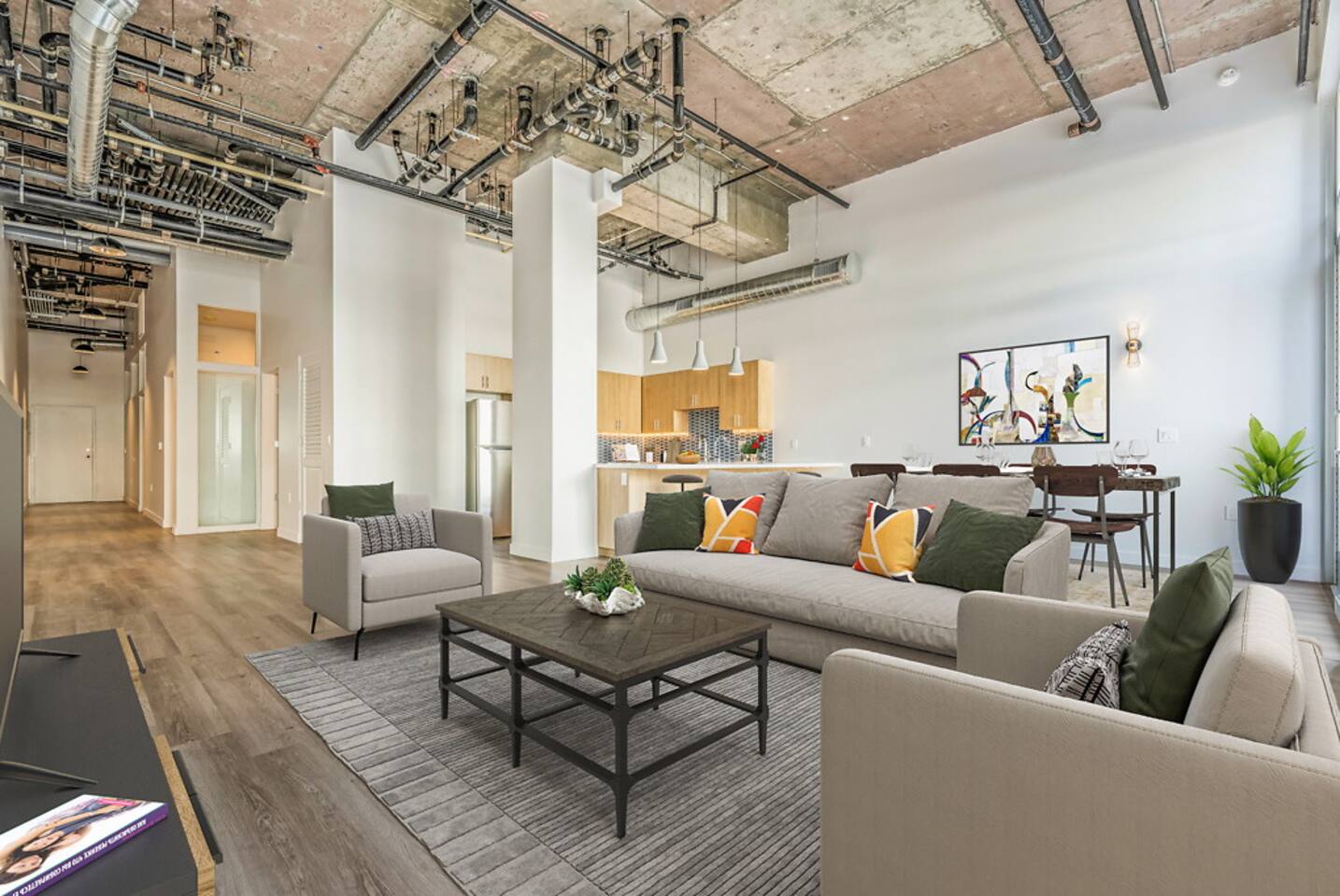 , an Airbnb-friendly apartment in Los Angeles, CA