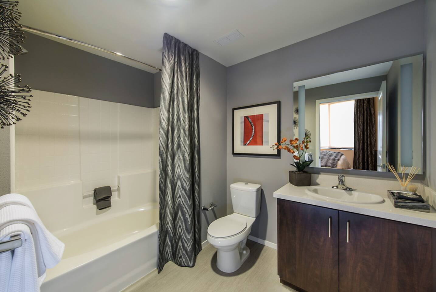 , an Airbnb-friendly apartment in San Francisco, CA