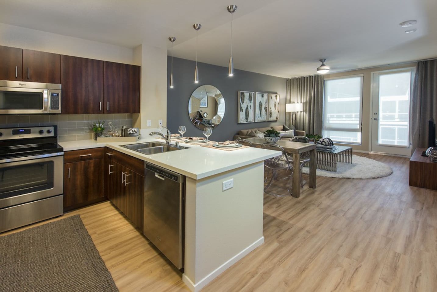 , an Airbnb-friendly apartment in San Francisco, CA