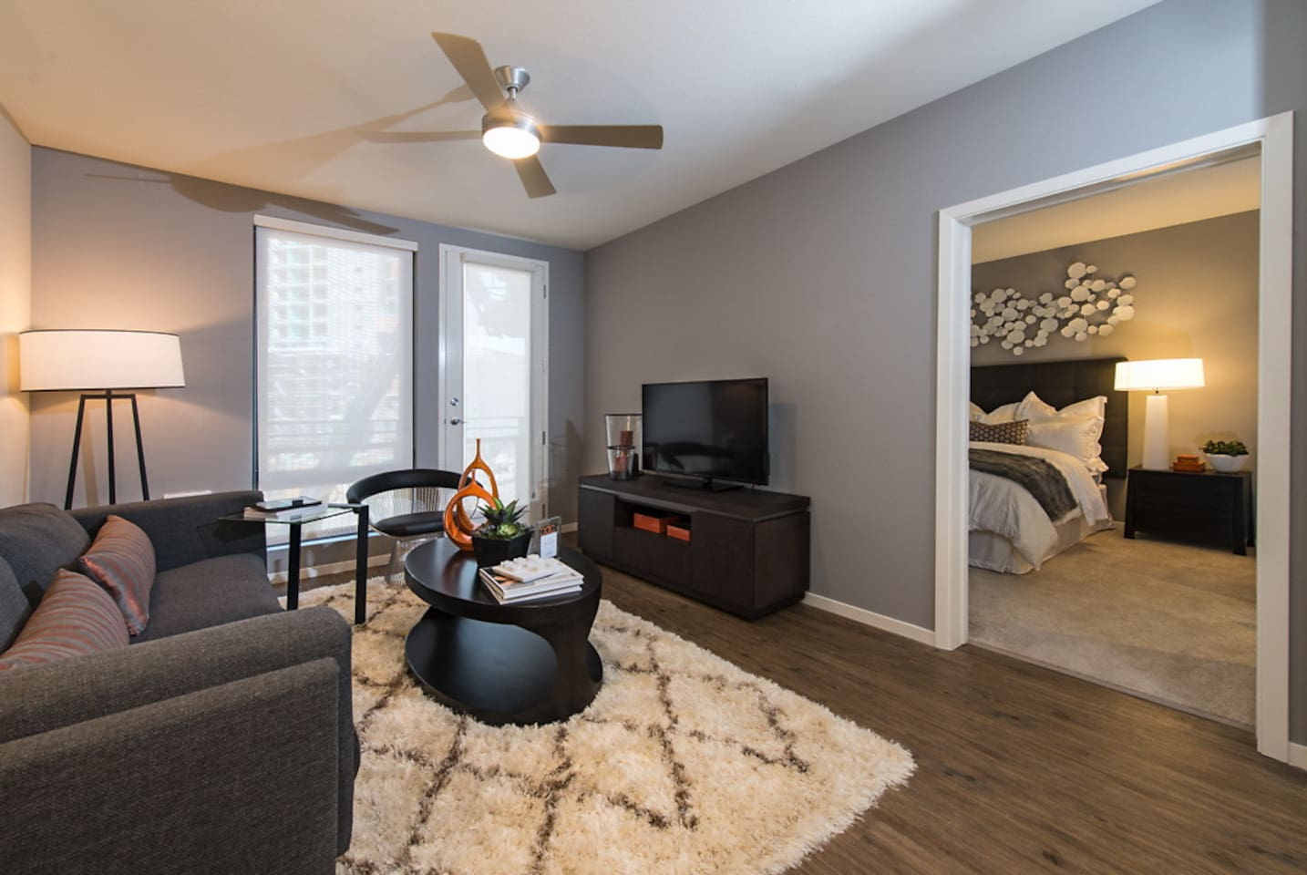 , an Airbnb-friendly apartment in San Francisco, CA