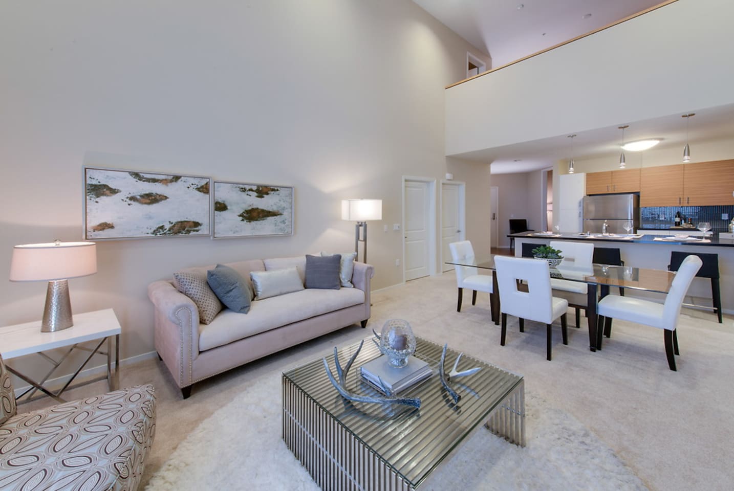 , an Airbnb-friendly apartment in San Francisco, CA