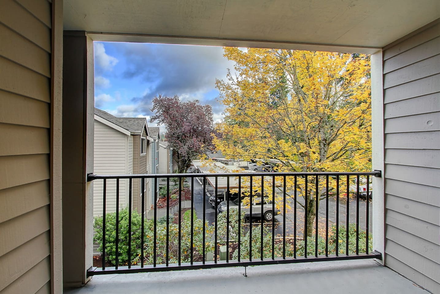 , an Airbnb-friendly apartment in Kirkland, WA