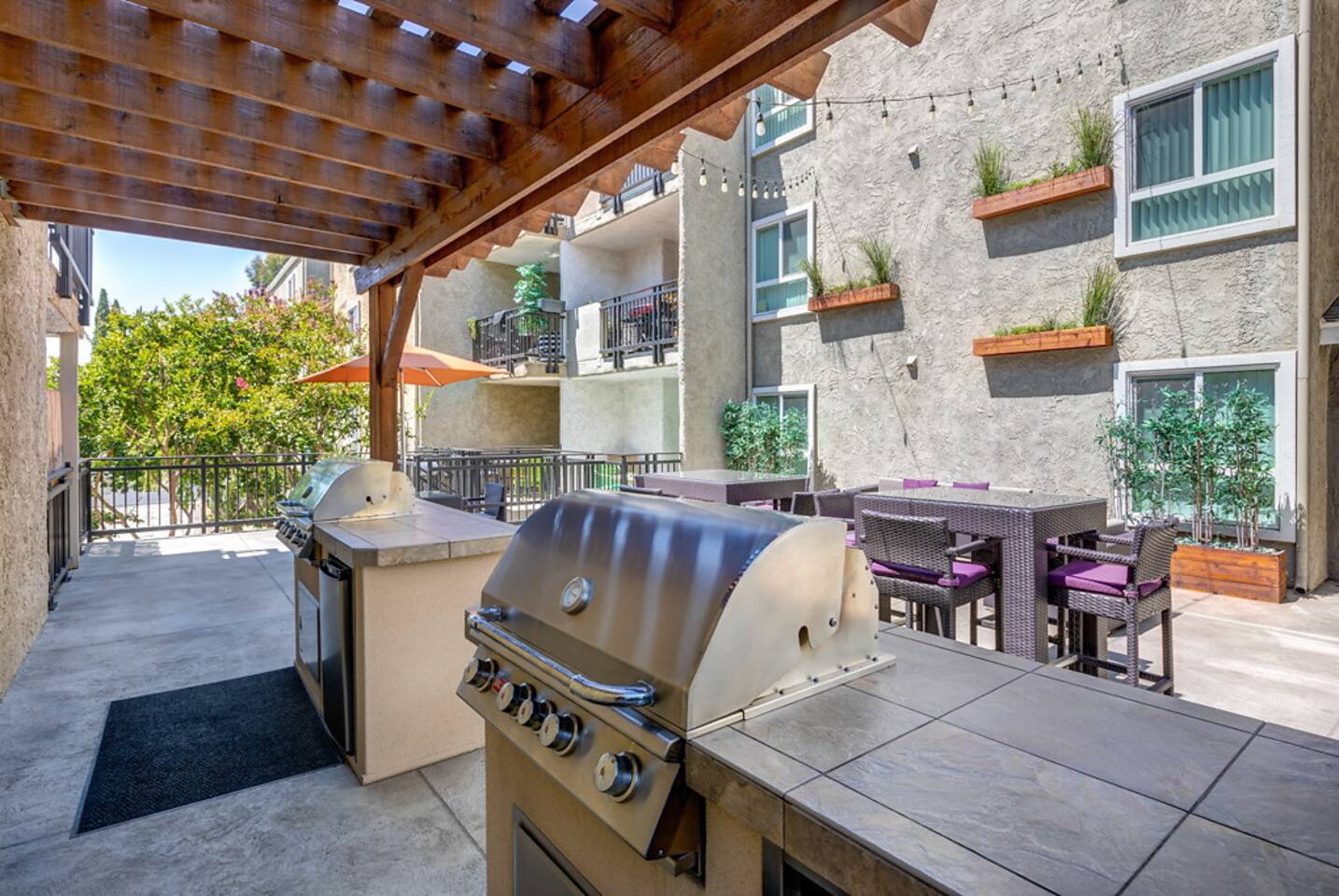 , an Airbnb-friendly apartment in Pasadena, CA