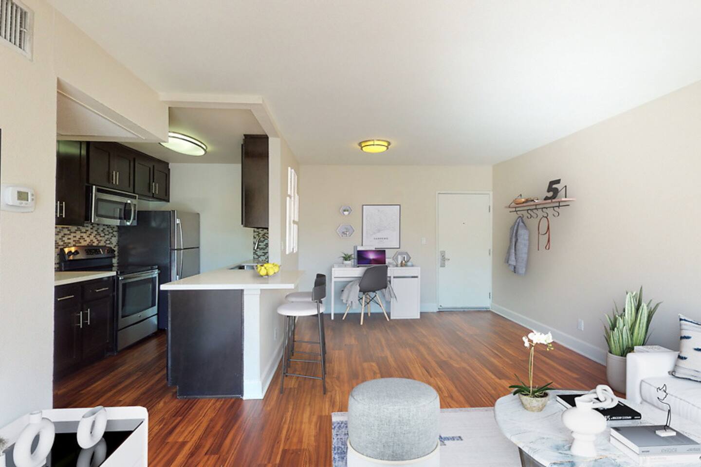 , an Airbnb-friendly apartment in Pasadena, CA