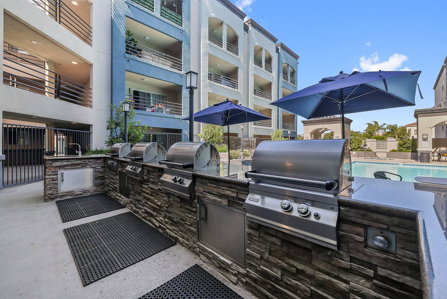 , an Airbnb-friendly apartment in Fullerton, CA